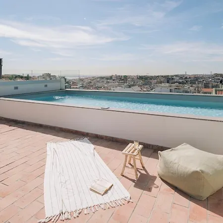 Marinha - 2 Bedrooms And Shared Pool In Arroios Apartmán Lisboa
