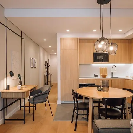 Marinha - 2 Bedrooms And Shared Pool In Arroios Apartmán Lisboa