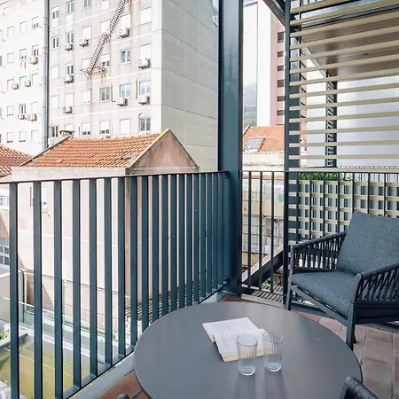 Marinha - 2 Bedrooms And Shared Pool In Arroios *